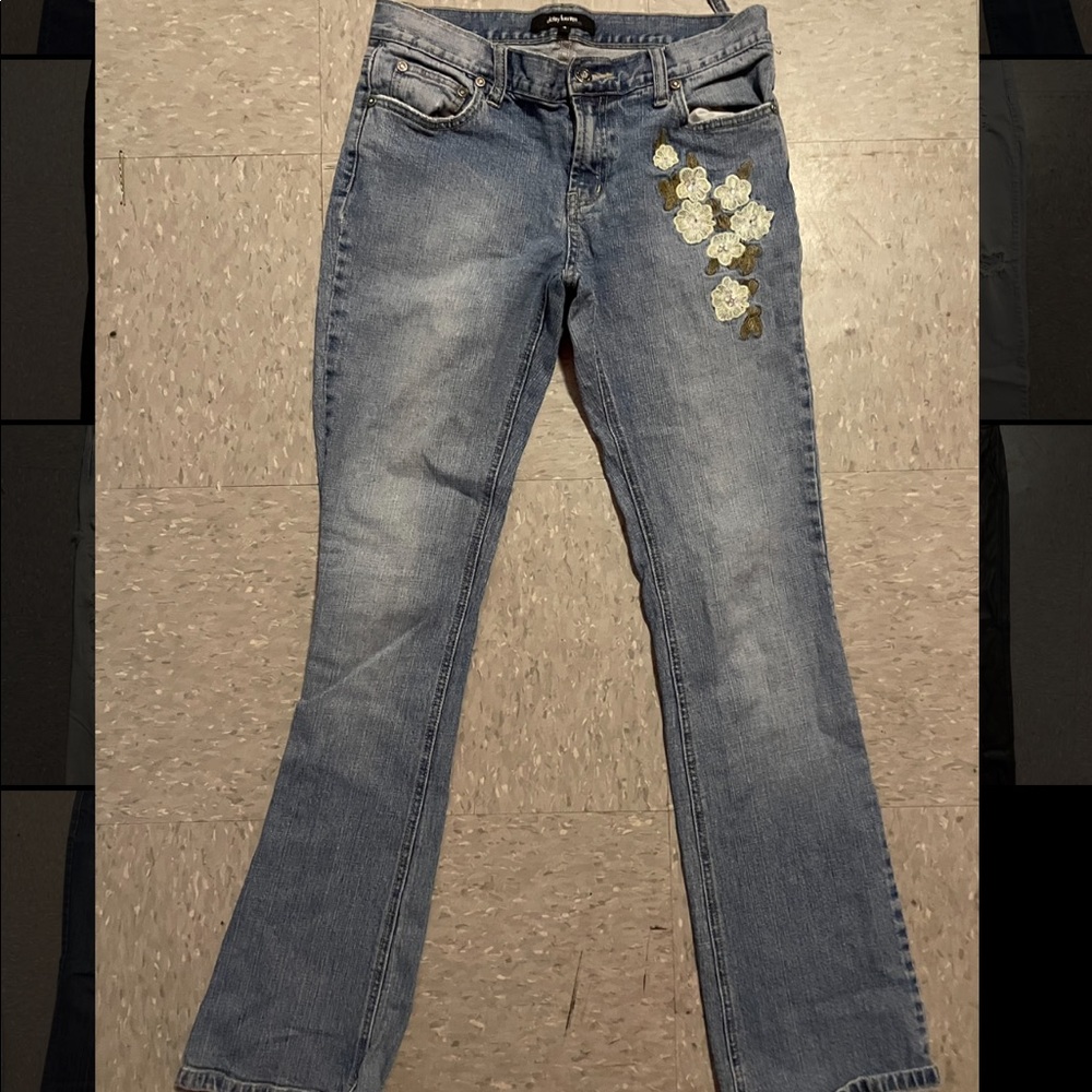 Embroidery Low Rose Jeans